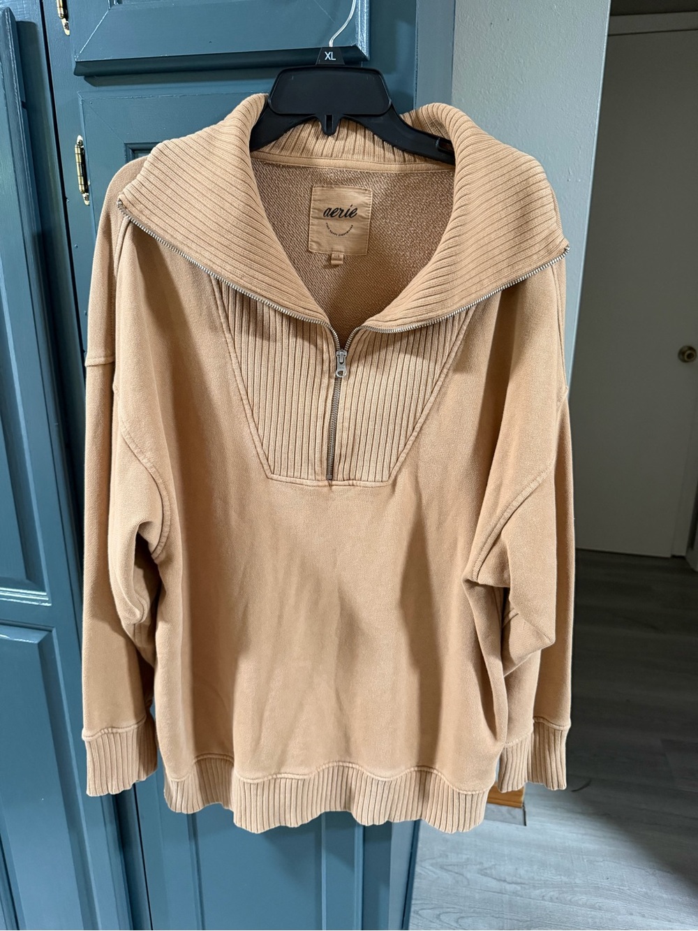 aerie oversized beige quarter zip sweatshirt women’s L pullover